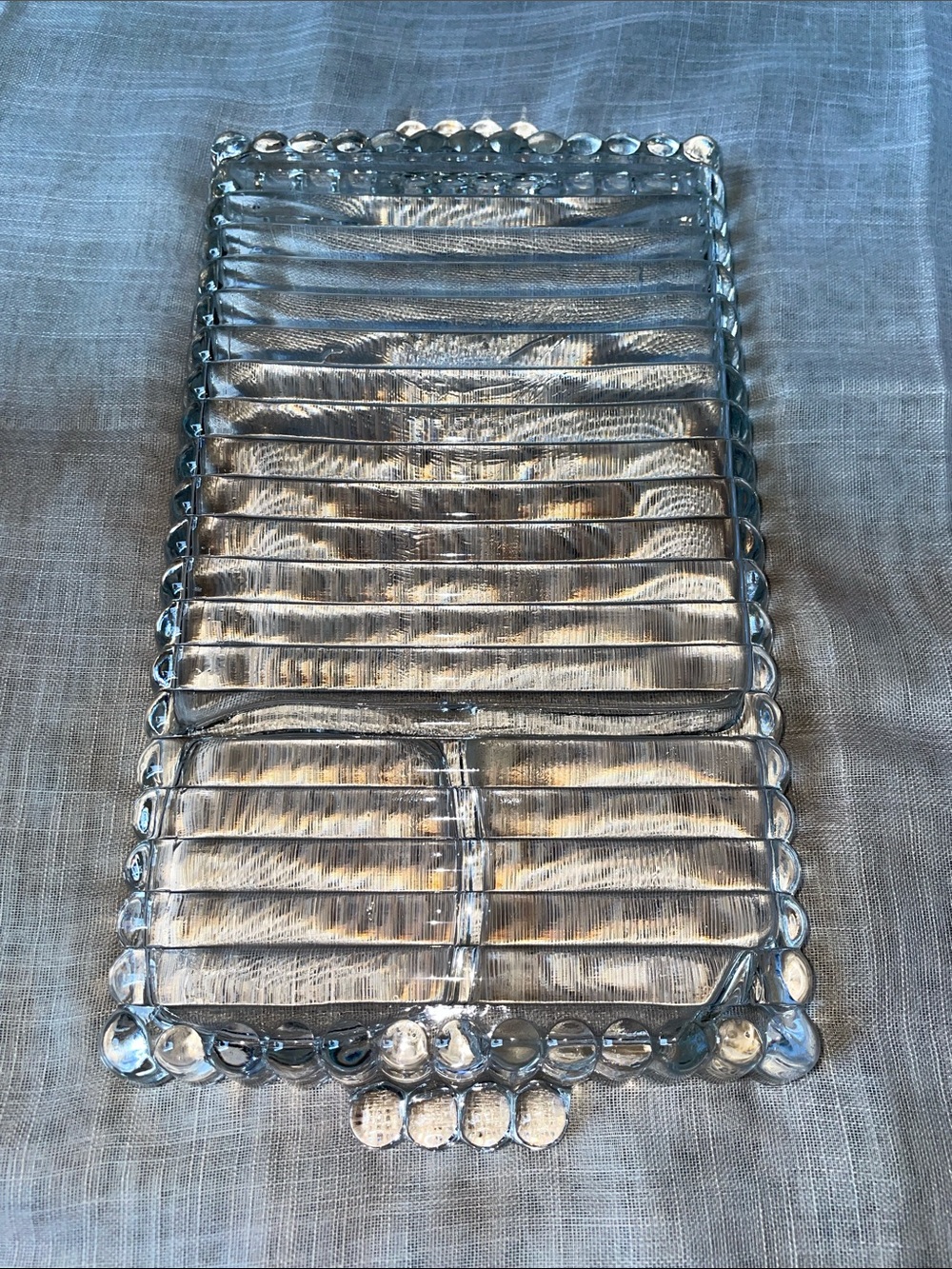 Vintage 1940’s Hazel Atlas Clear Glass Snack Tray with Handle & Cup. SET OF 4 - Picture 6 of 8